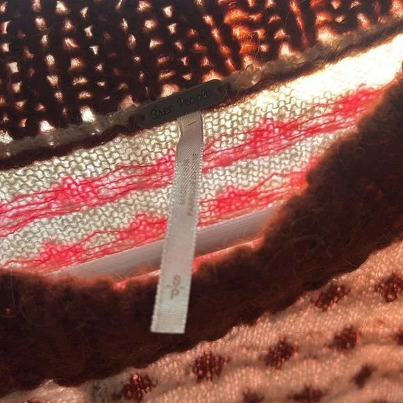 NWOT Free People Cropped Balloon Sleeve Snow Globe Gingerbread Cookie Sweater S - Picture 3 of 5